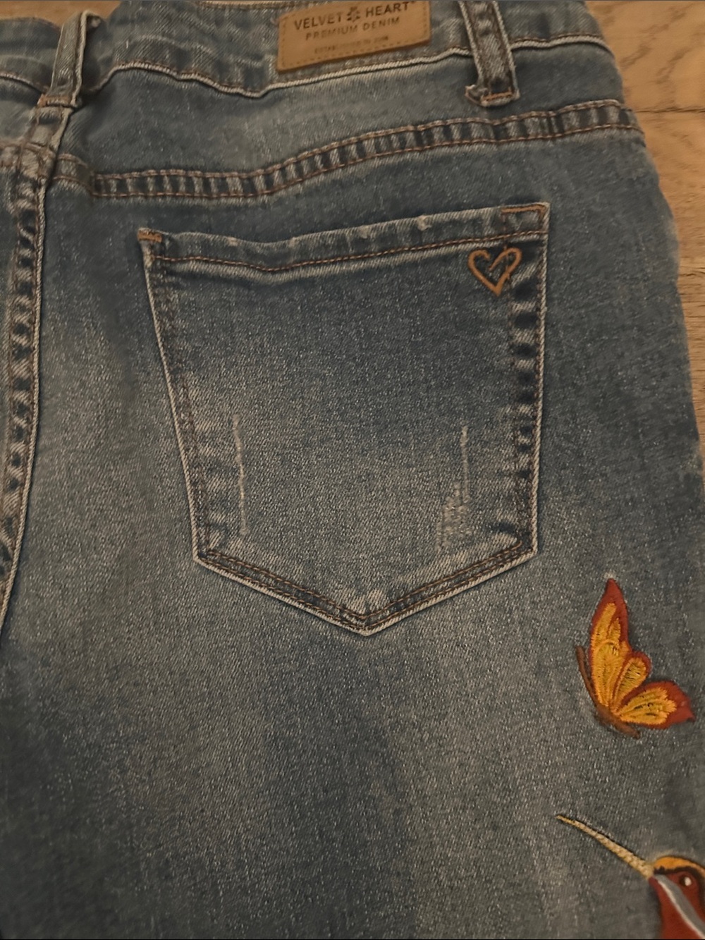 Velvet Heart Blue Embroidered Hummingbird Skinny Jeans - Picture 11 of 11
